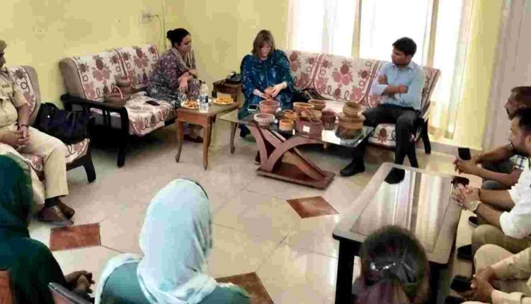 Nowshera Forest Division ties up with Giri foundation for marketing of Chir needle handicrafts