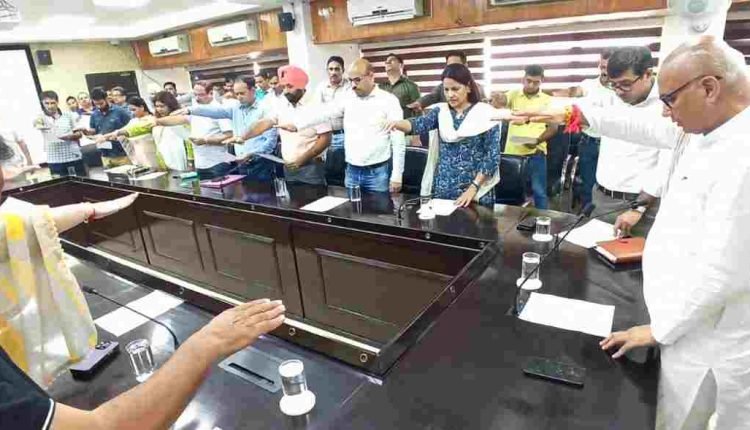 Mayor Jammu kicks off “Bhrashtachar Mukt J&K” campaign