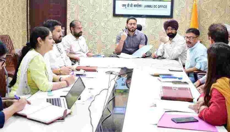 Delineation of land in Jallo Chak village: DC reviews report formulated by Sub-Divisional Level Committee  