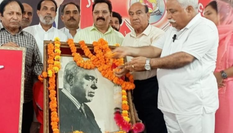 NC pays glorious tributes to Sher-e-Kashmir Sheikh Mohammad Abdullah on his 41st death anniversary