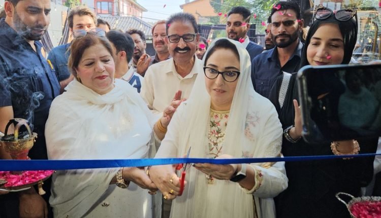 Dr. Andrabi inaugurates a multi-disciplinary business mart 'Emperos Collective' at Srinagar