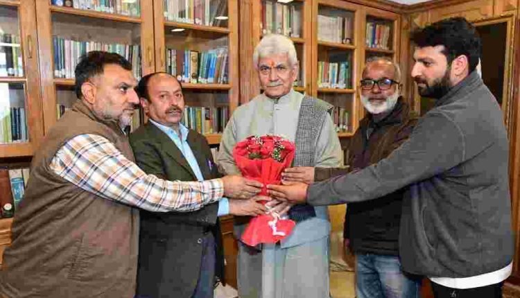Delegation of All J&K Government Pharmacists Association calls on Lt Governor