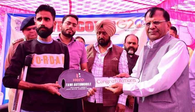 ACS RK Goyal Leads Public Darbar in RS Pura: Prioritizing Citizen Concerns and Grievances