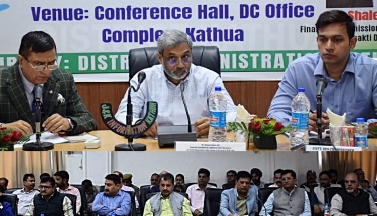 Shaleen Kabra presides over Public Darbar at Kathua; Calls for adopting people friendly approach in resolving public issues