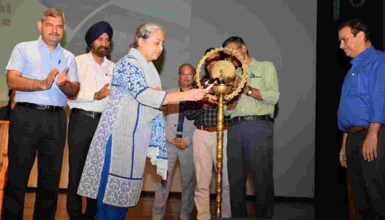 SMVDU's Collaborative Scientific and Technical Outreach Program with BARC: Nurturing Future Scientists