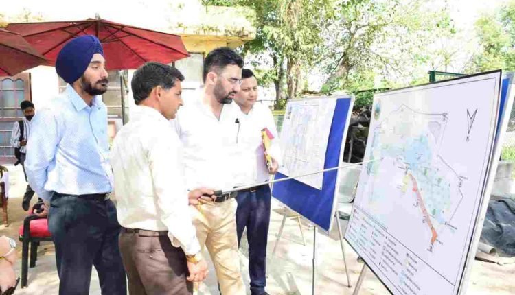 Secretary Tourism visits Gharana Wetland, Suchetgarh Border; Reviews development scenario