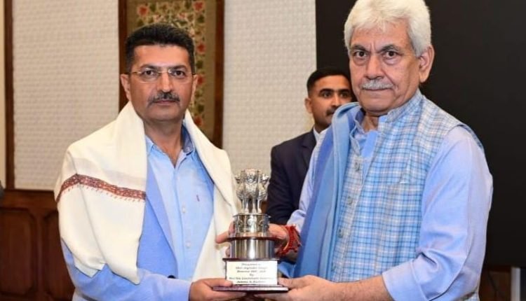 Raj Bhawan bids farewell to Director SSF