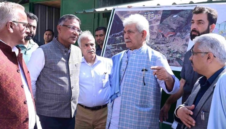 Lt Governor conducts on-site inspection of Transit Accommodation at Zewan and SASB’s Office & Yatri Niwas at Pantha Chowk