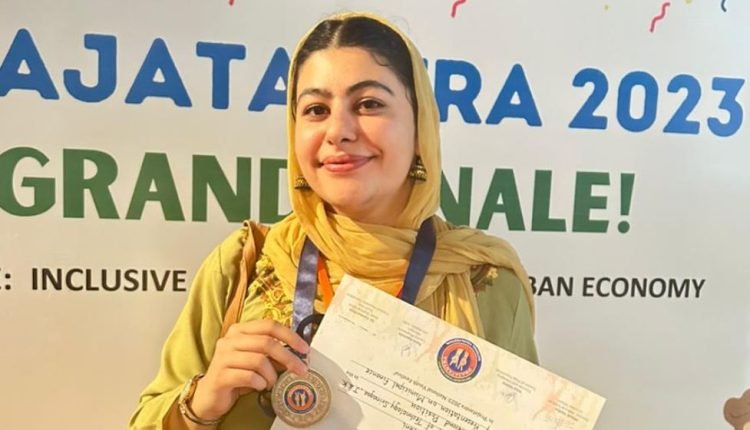 NIT Srinagar student bags 2nd position in Prajatantra 2023