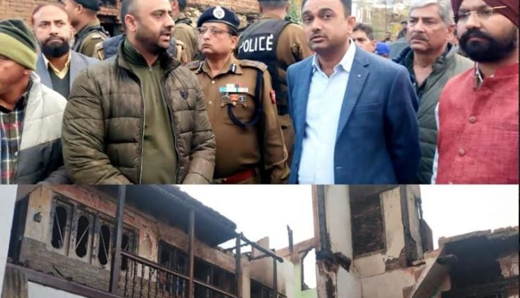 Div Com visits fire incident site in Bhaderwah