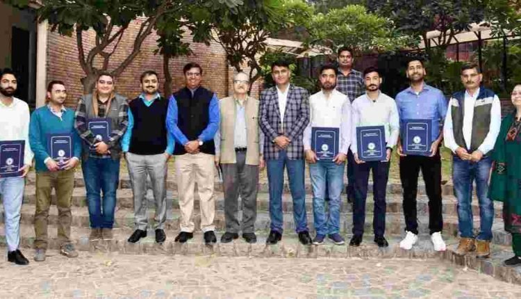 Media & Communication Course for Officers & officials of DIPR J&K concludes at IIMC, New Delhi