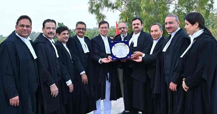 High Court of J&K, Ladakh accords farewell reference to Justice Mohan at Jammu