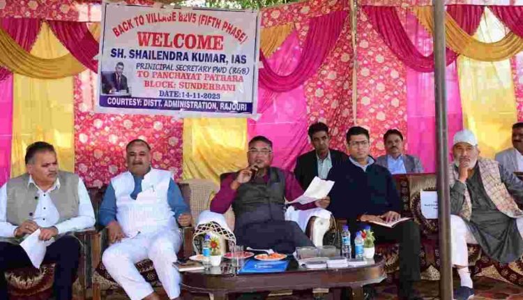 'Back to Village' Phase V : Shailendra Kumar visits Patrara Panchayat
