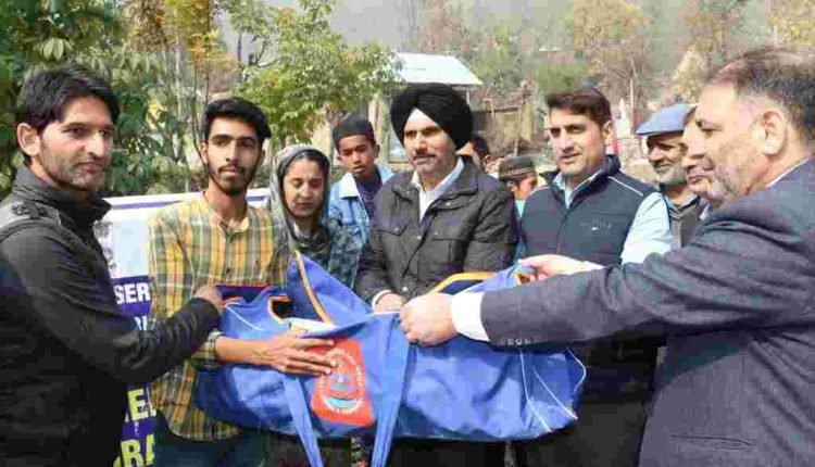 Vikramjit Singh visits Fakir Gujri; interacts with public, inspects developmental works