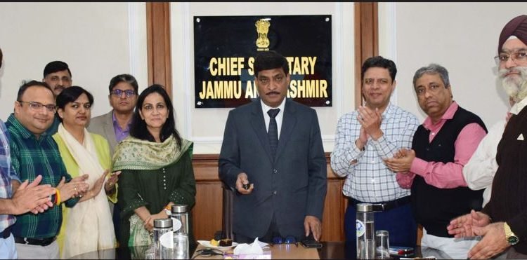 CS Dr. Arun Kumar Mehta  launches Application on Assessment of quality of eServices