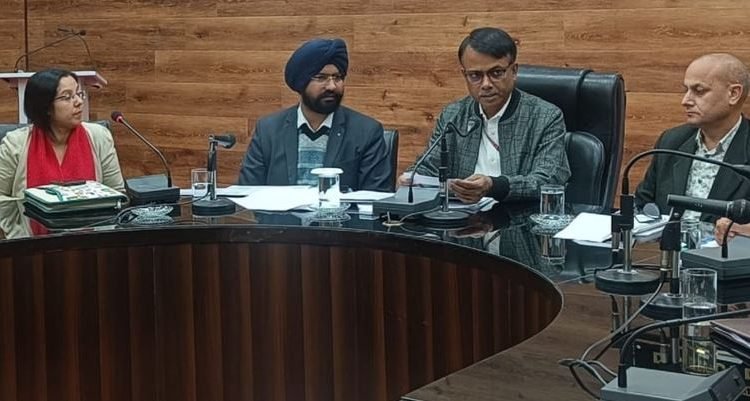 Union Joint Secy reviews DWCP, inspects Amrit Sarovars, WSSs, forest nursery