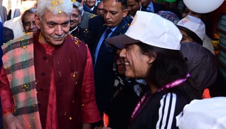 Lt Governor flags off ‘Gyanodaya Express - College on Wheels’, from Katra Railway Station