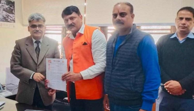 Shiv Sena submitted memorandum to  CS, seek  reservation for local in CUET 2024 exams