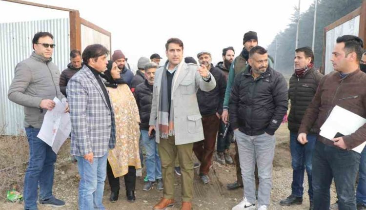 DC Srinagar inspects progress on development of upcoming Industrial Estates at Sempora and Khonmoh Phase-IV
