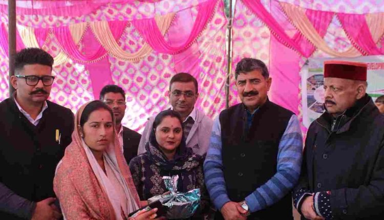 MP Jugal Kishore declares Jindrah ODF Plus