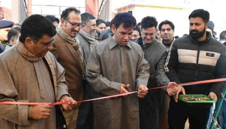 Div Com Kashmir inaugurates 3-day Jashne Cillai Kalan/ mega Exhibition at Kashmir Haat Srinagar