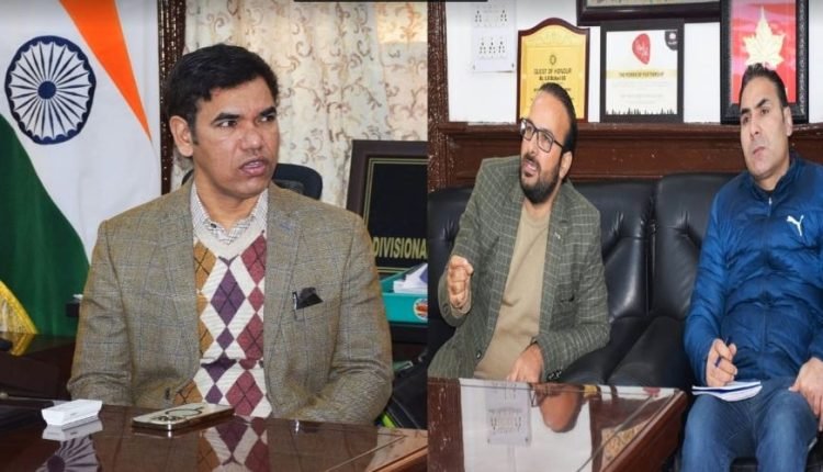 In-situ eco-development of Dal hamlets: Div Com reviews execution of projects