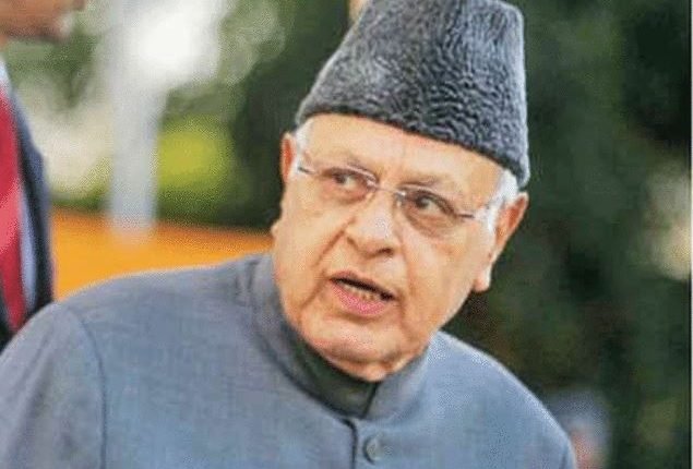 Farooq Abdullah Prays for Communal Harmony at Hazratbal Shrine