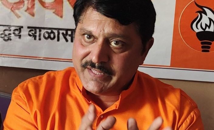 Shiv Sena welcomes  decision, demands privileges, early  restoration of statehood, democratic  process 