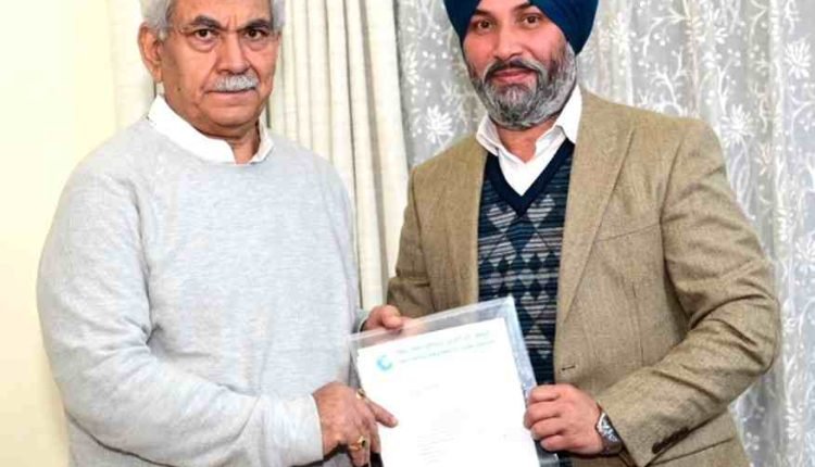 Chairman, Sikh Coordination Committee calls on Lt Governor