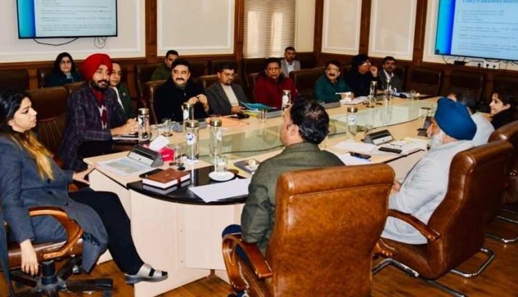 Yasha Mudgal reviews working of Tourism Department, TDAs of Jammu division