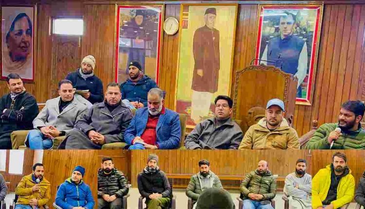 Salman chairs meeting of YNC functionaries at Nawa-e-Subha