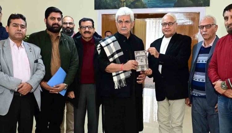 Delegation of Youth All India Kashmiri Samaj calls on Lt Governor