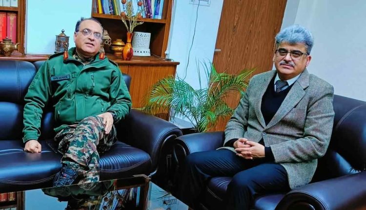 GOC 16 Corps calls on CS Dulloo