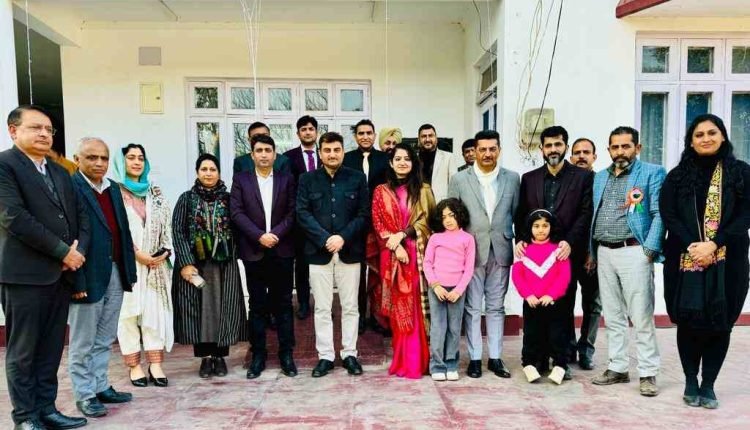 District Admin bids warm farewell to outgoing Addl. SP Udhampur