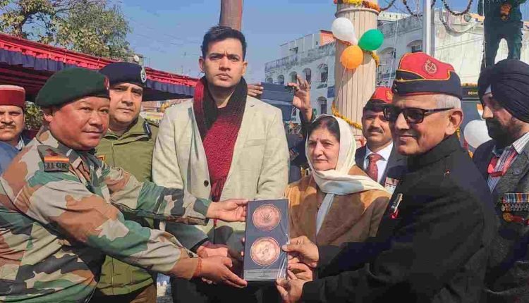 Kathua pays rich tribute to Capt Sunil Choudhary on his Martyrdom Day