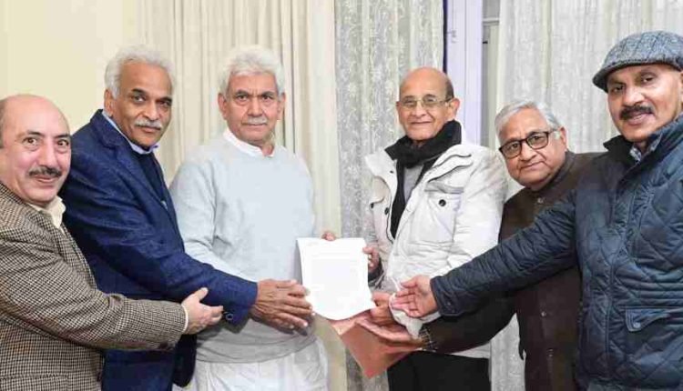 Delegation of Prominent Writers, President KCCI call on Lt Governor