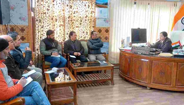 DC Kupwara reviews preparations for conduct of public darbars