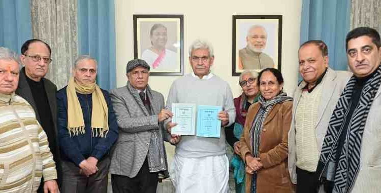 Delegation of Kashmiri Pandit Sabha call on Lt Governor
