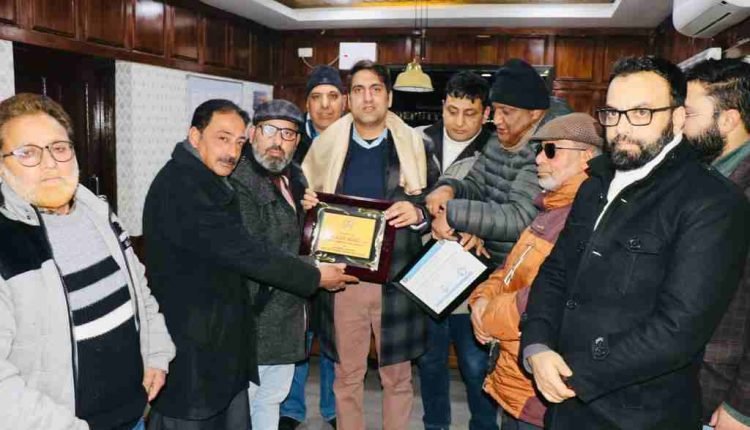 Batamaloo Traders and Transport Associations bid emotionally charged farewell to outgoing DC Srinagar Mohammad Aijaz Asad