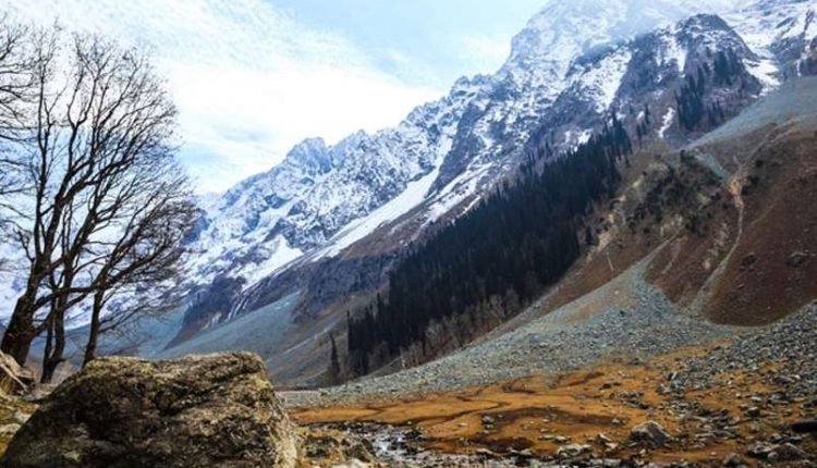 Kashmir's Harshest Winter Period Concludes, Overcast Skies Spark Hopes for Precipitation