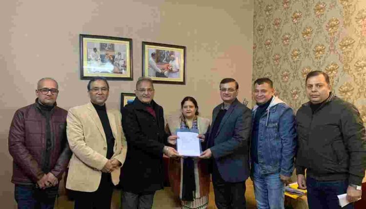 Principals’ deputation meets Kavinder, seeks resolution to pending issues