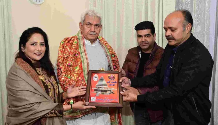 Smt Anu Gupta and Sh Sanjay Gandotra Meet with Lieutenant Governor Shri Manoj Sinha at Raj Bhawan