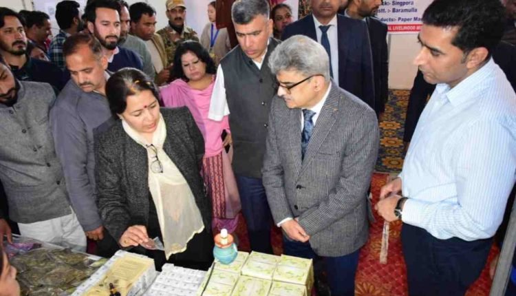 Chief Secretary Dulloo inaugurates SARAS Aajeevika 2.0, showcasing rural women entrepreneurs' talents