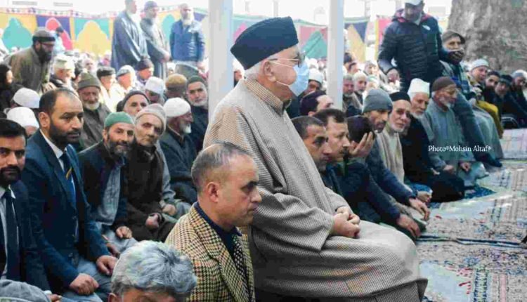 Dr. Farooq Abdullah offers Friday congregational prayers at Asar-e-Sharief Dargah, Hazratbal