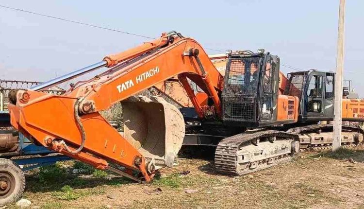 Rs 18 lakh penalty imposed on stone crusher for illegal mining in Ravi River