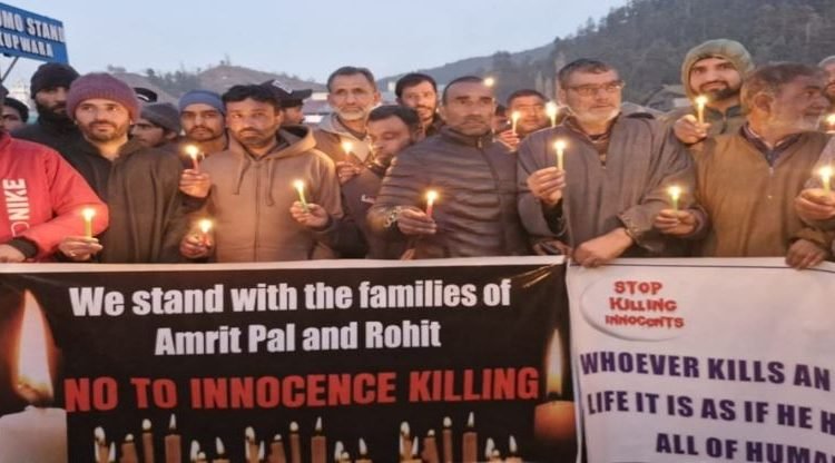 Candle march held at Kupwara  to express solidarity with  families of Punjab residents killed in Srinagar