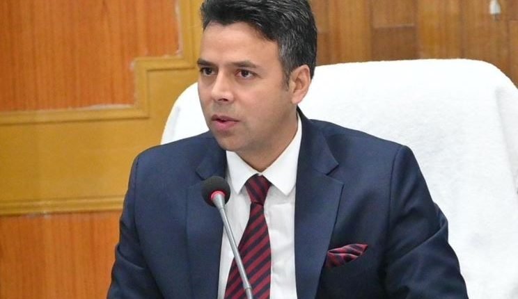 DC Srinagar reviews progress and implementation of different schemes under Agriculture and allied sectors