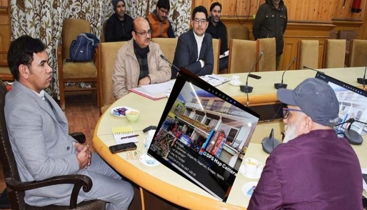 Div Com for acquisition of structures to eliminate bottlenecks from city roads