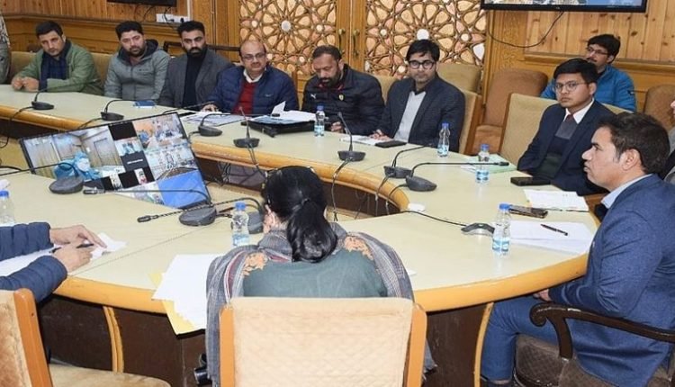 Div Com reviews preparation of departments in view of expected change in weather