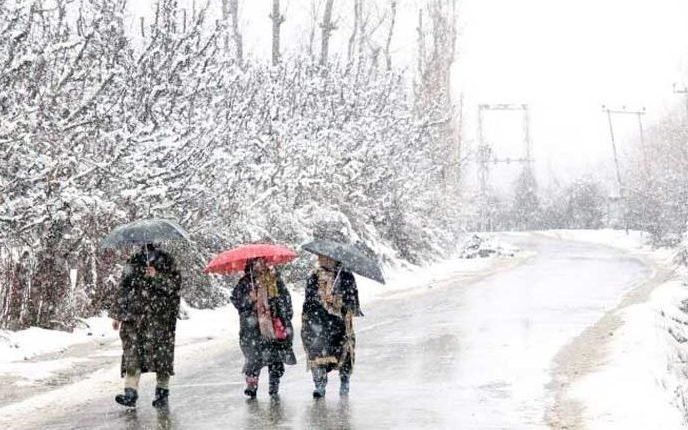 Meteorological Department Issues Forecast: Jammu and Kashmir Anticipates Light to Moderate Snow or Rain in the Next 48 Hours